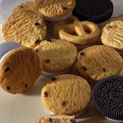 Fun Cookie Phone Stand