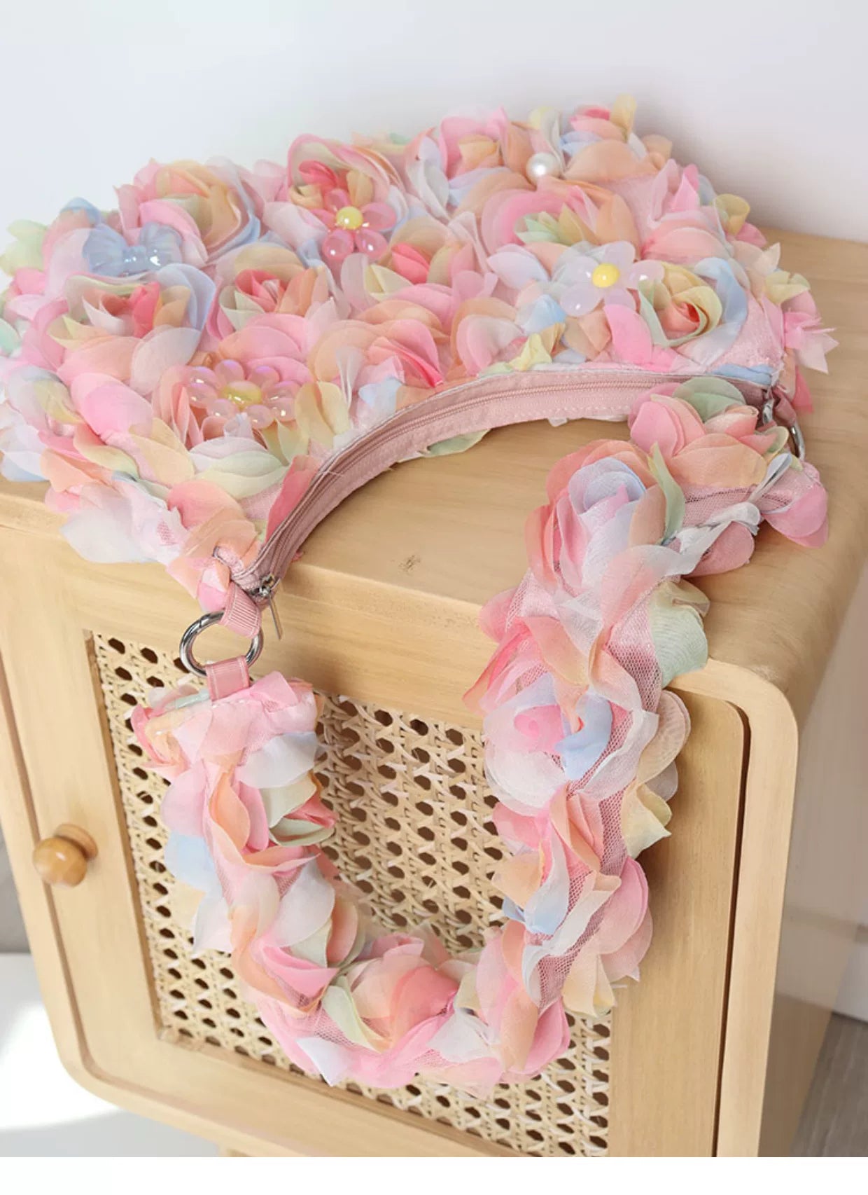Ombre Floral Mesh Shoulder Bag |  | Three Fleas
