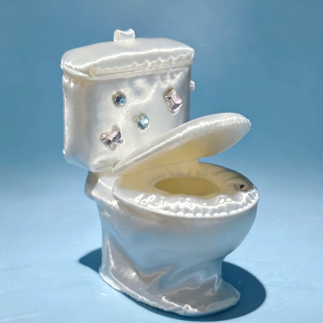 3D Printed Silk-Texture Toilet Bag Charm