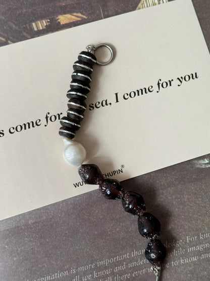 Pharpha Vintage Glass Ebony Pearl Bracelet