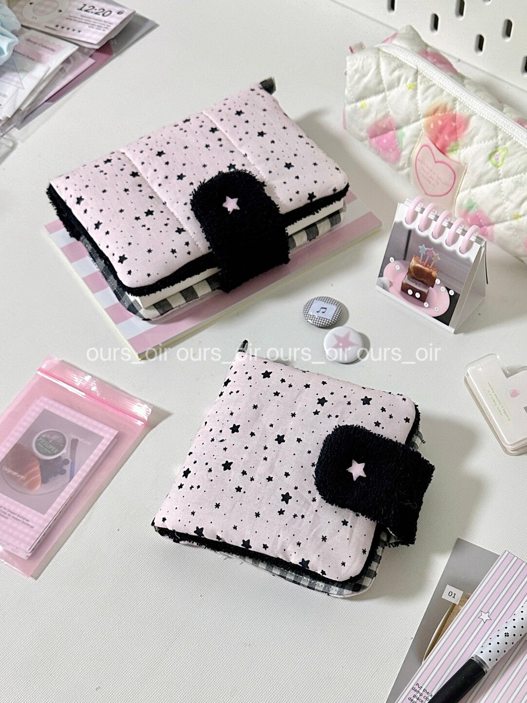 Pink Black Stars Card Organizer
