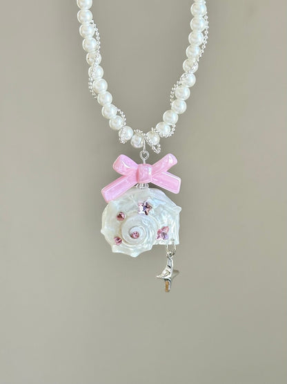 Pink Bow Conch Pearl Necklace