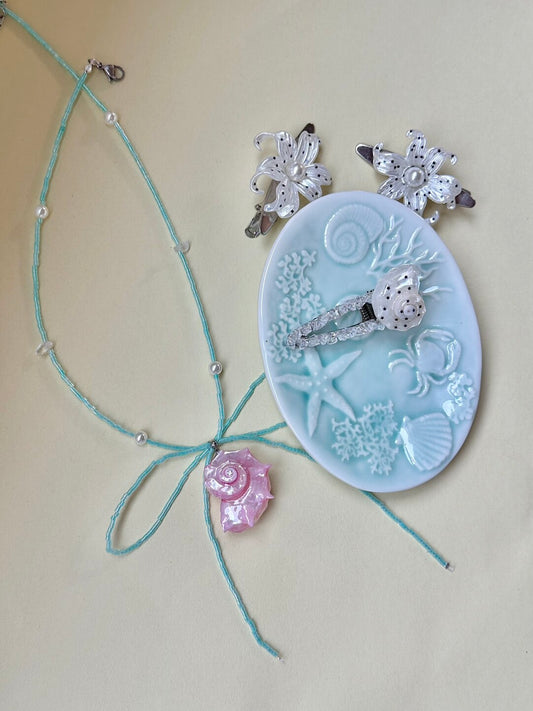 Pink Conch Mint Beaded Bow Necklace