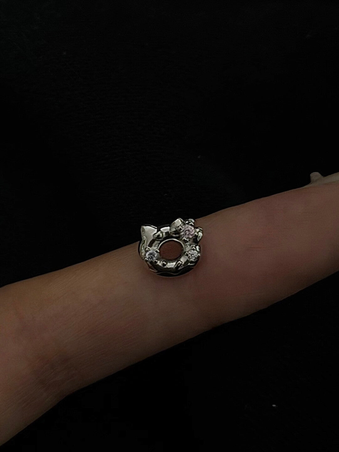 Pink Heart Hanger Threaded Screw Flat Black Earring