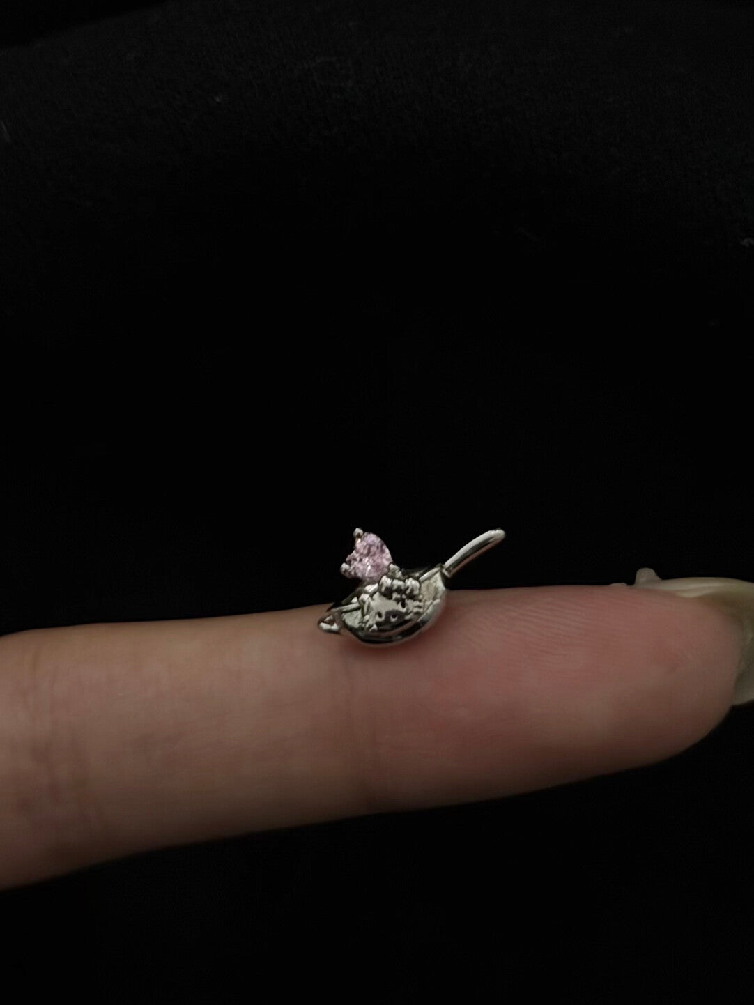 Pink Heart Hanger Threaded Screw Flat Black Earring