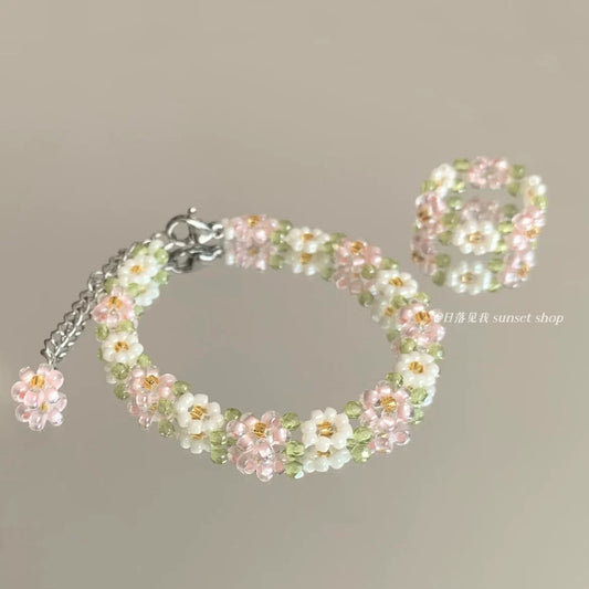 Pink and White Flower Beaded Bracelet
