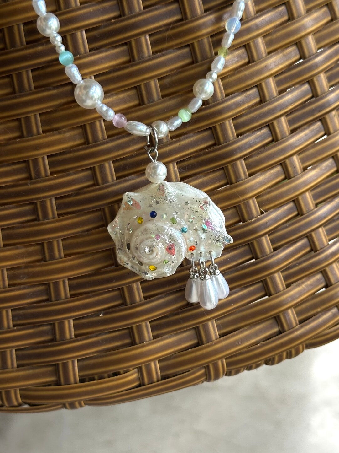 Rainbow Shard Conch Necklace