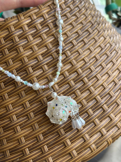 Rainbow Shard Conch Necklace