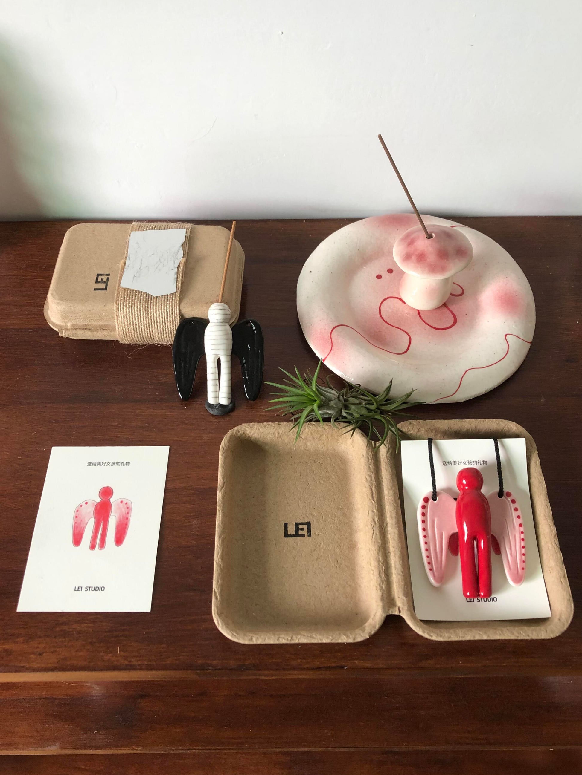 Red Angle Ceramic Incense Holder Necklace | Plate/Vases Set | Three Fleas