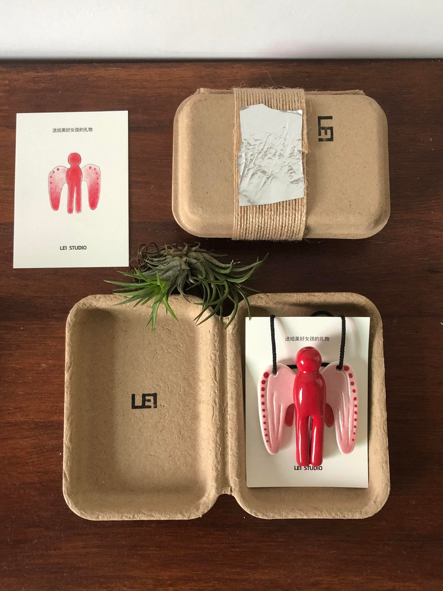 Red Angle Ceramic Incense Holder Necklace | Plate/Vases Set | Three Fleas