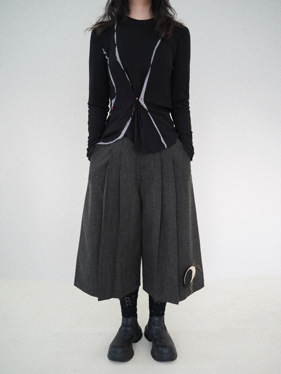 Red Bead Decor Black Knit Pullover