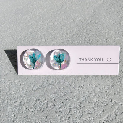 White Resin Flower Earrings
