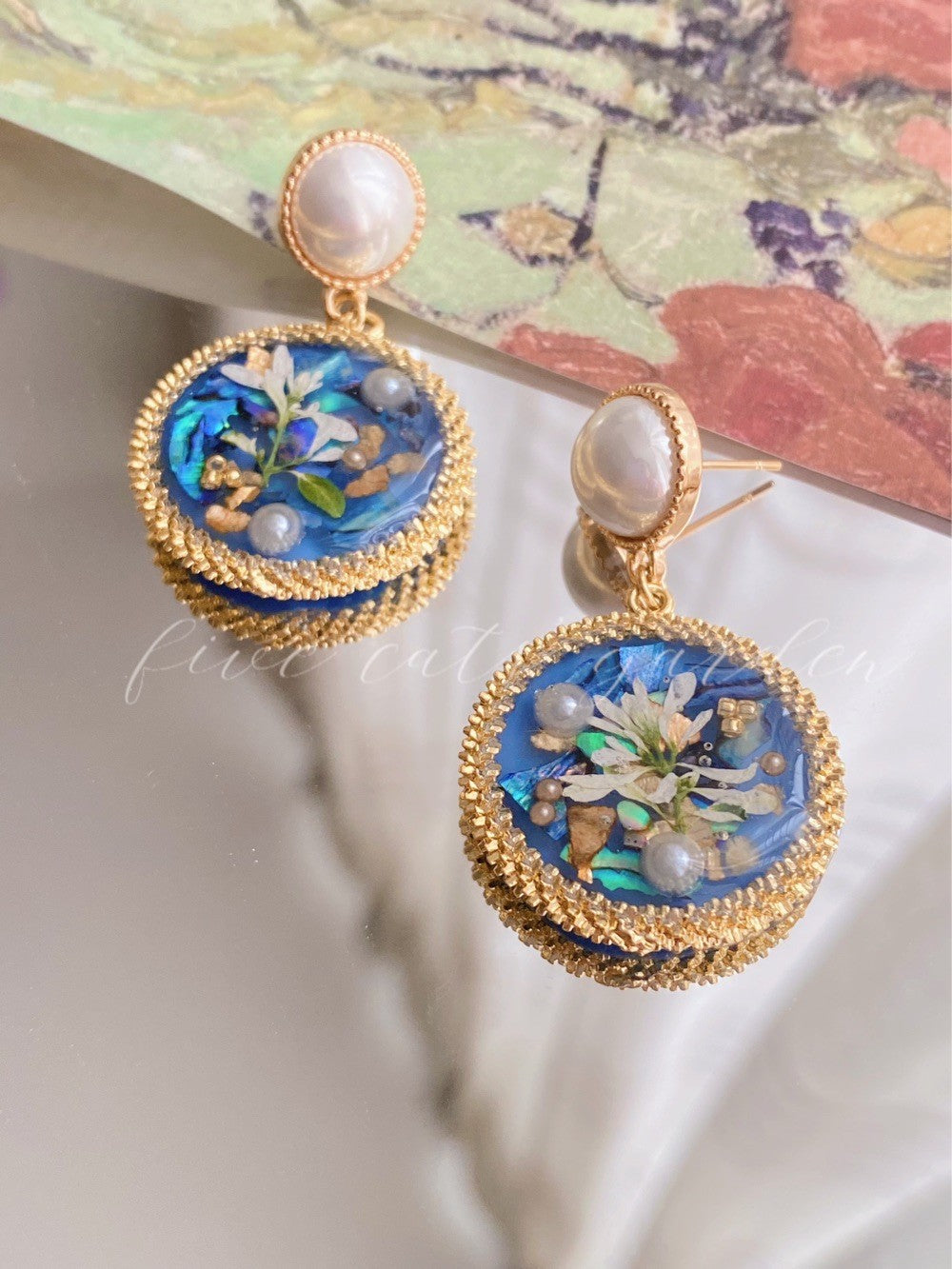 Retro Blue Flower Resin Pearl Earrings