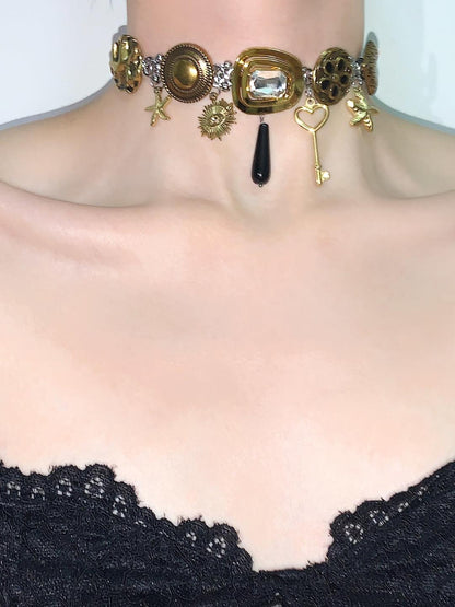 Retro Buttons Choker