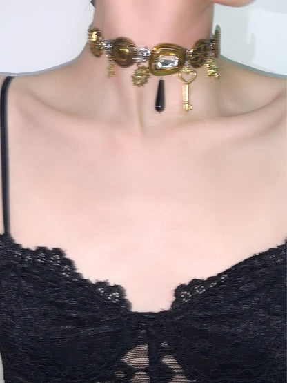 Retro Buttons Choker