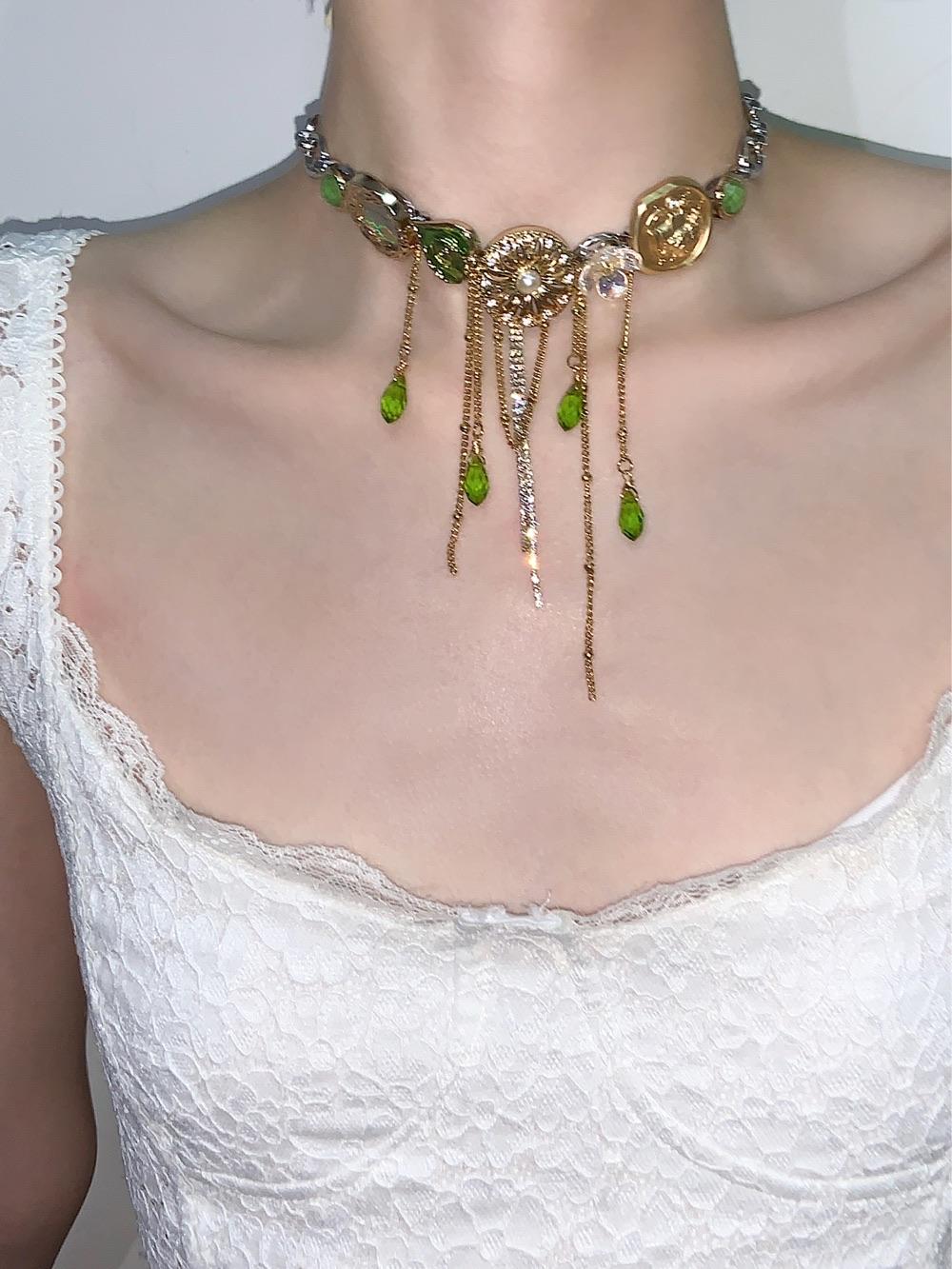 Retro Buttons Green Drops Tassel Choker Necklace