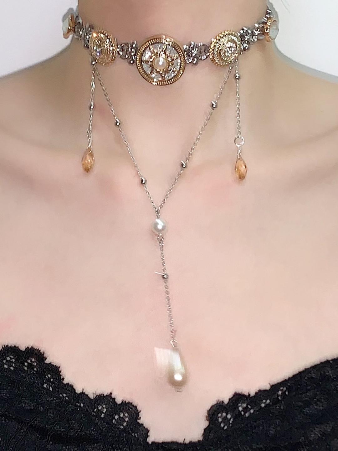 Retro Buttons Pearl Layered Choker Necklace