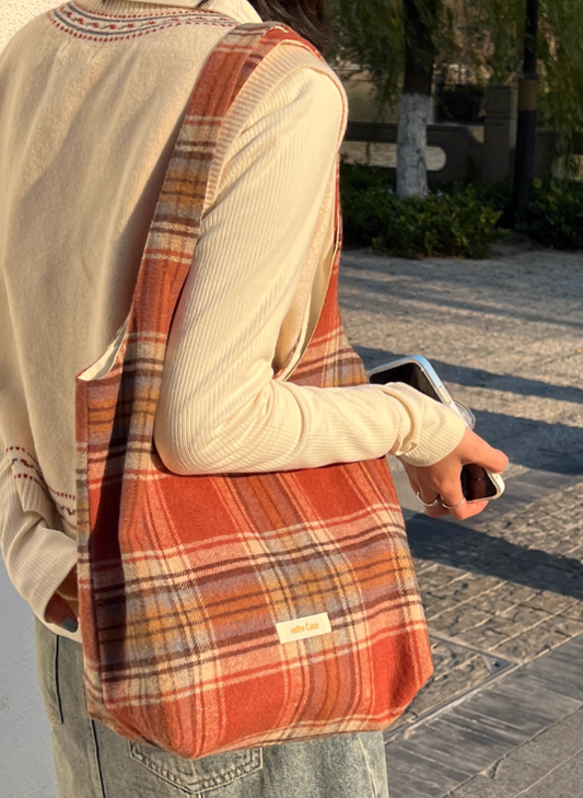 Retro Plaid Shoulder Bag