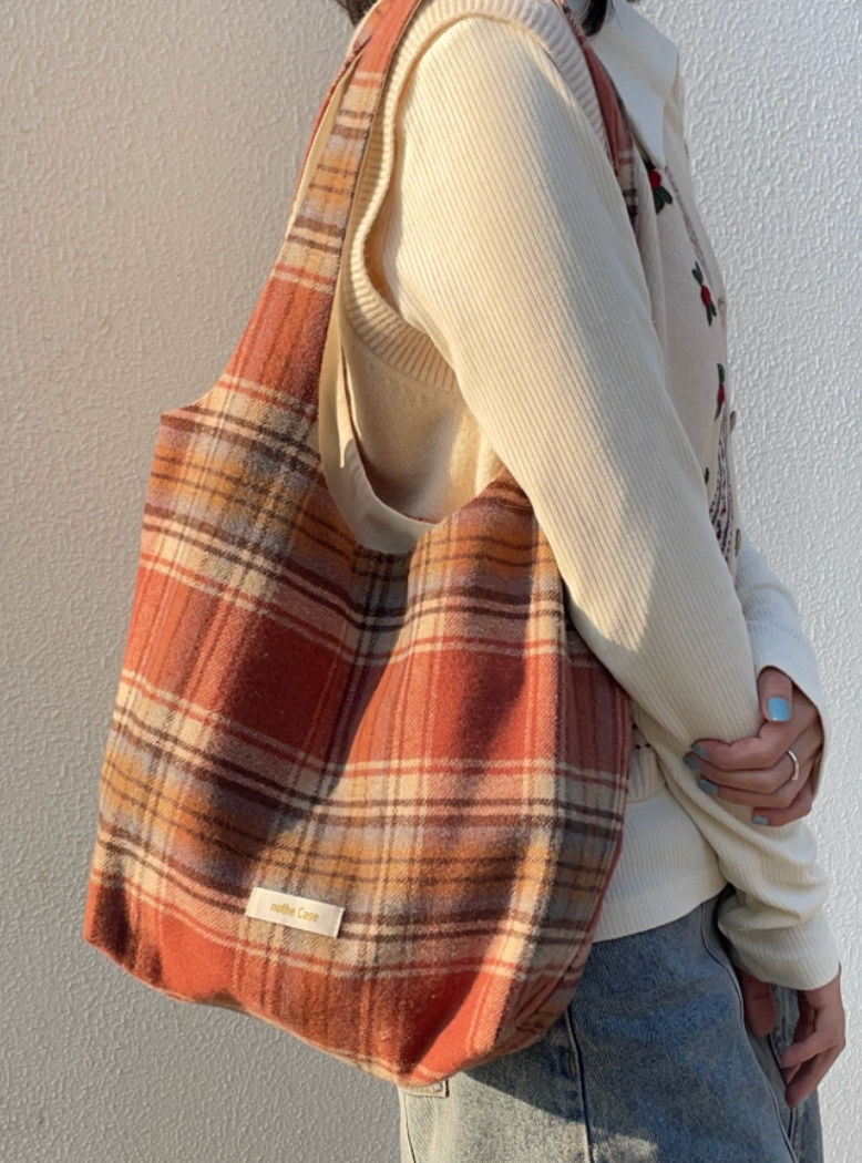Retro Plaid Shoulder Bag