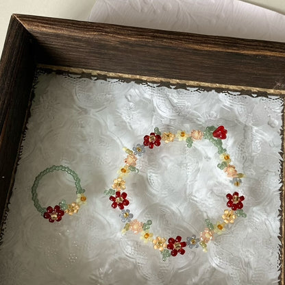 Retro Red Flower Beaded Bracelet