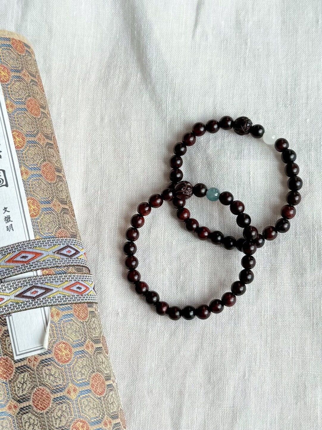 Sandalwood & White Jade Beaded Bracelet