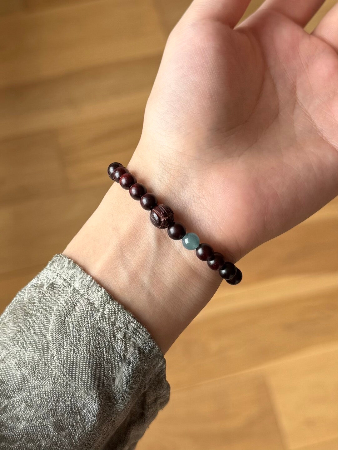 Sandalwood & White Jade Beaded Bracelet