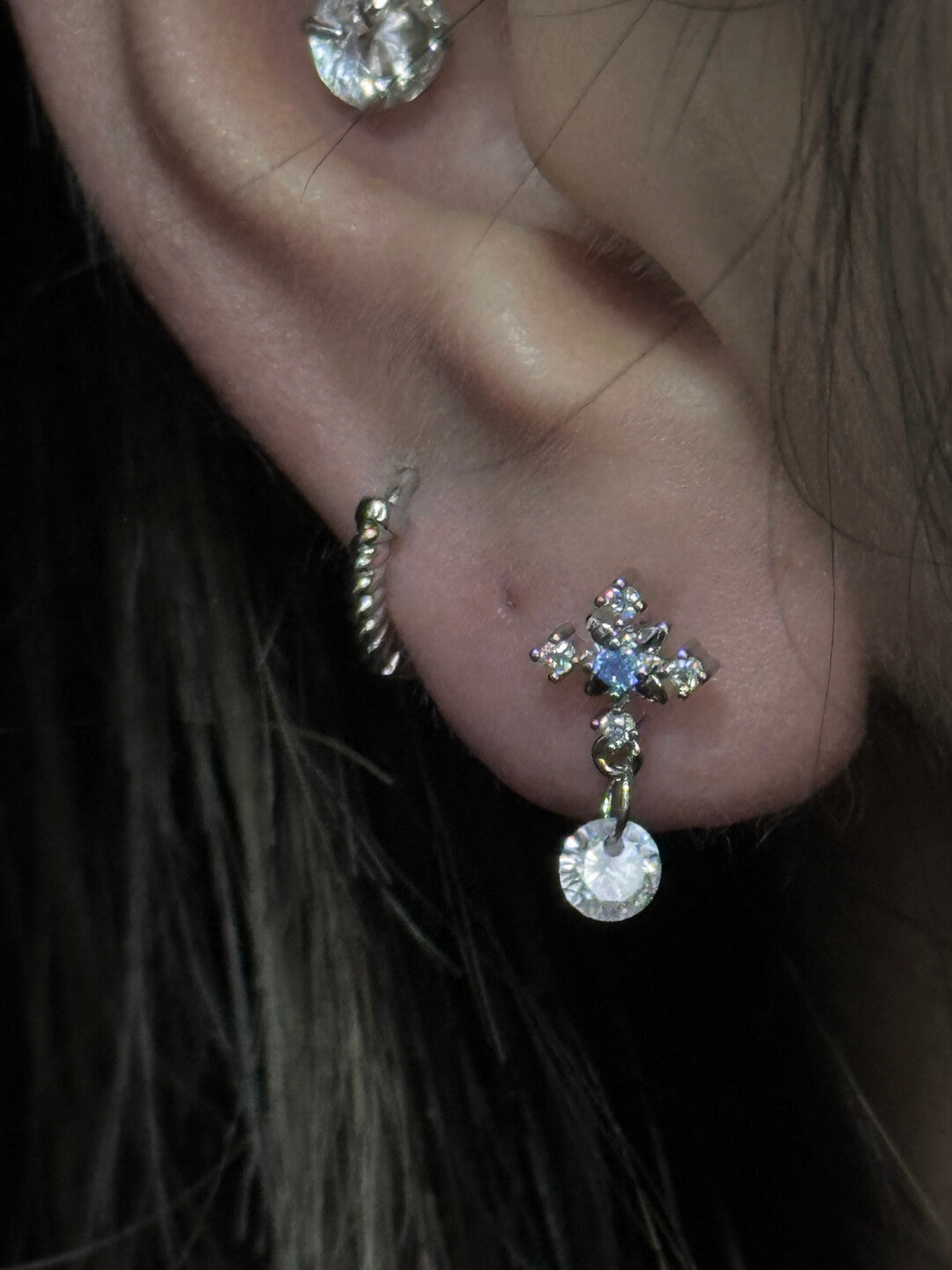 Sea Snowflake Threaded Screw Flat Black Earring | Earring | Three Fleas