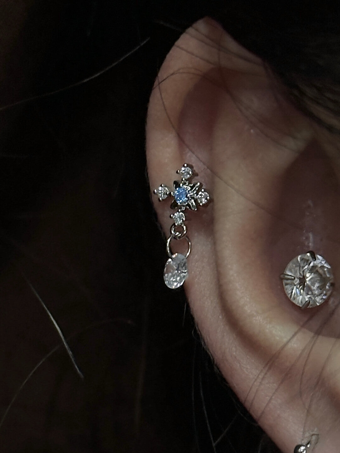 Sea Snowflake Threaded Screw Flat Black Earring | Earring | Three Fleas