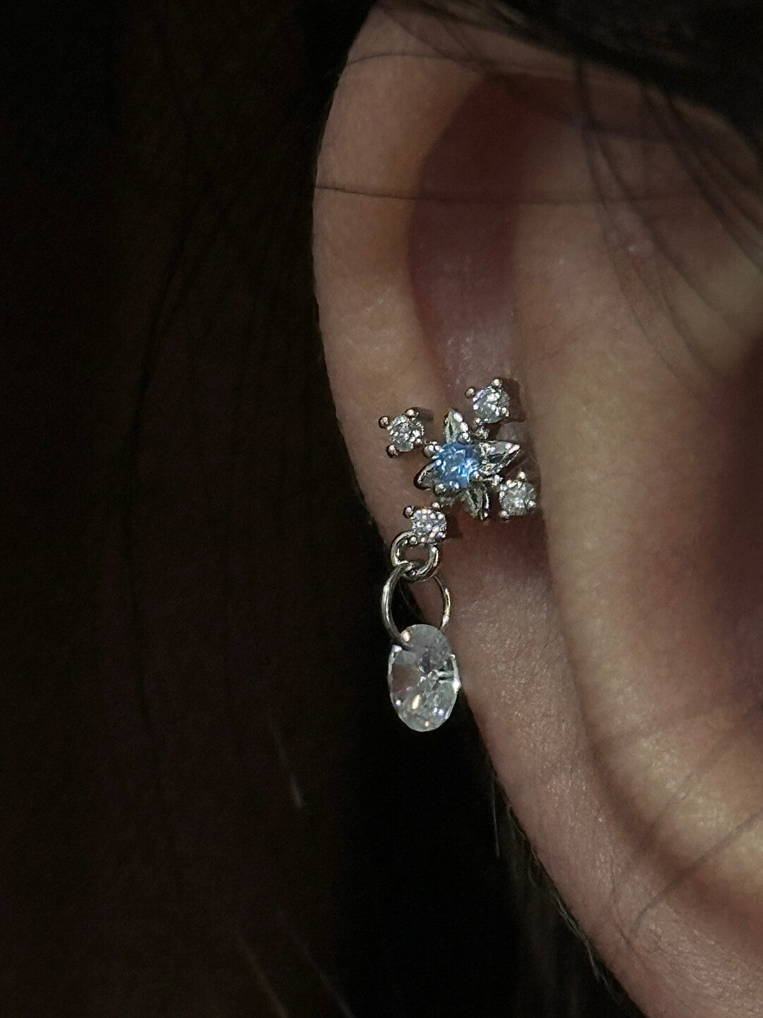 Sea Snowflake Threaded Screw Flat Black Earring | Earring | Three Fleas