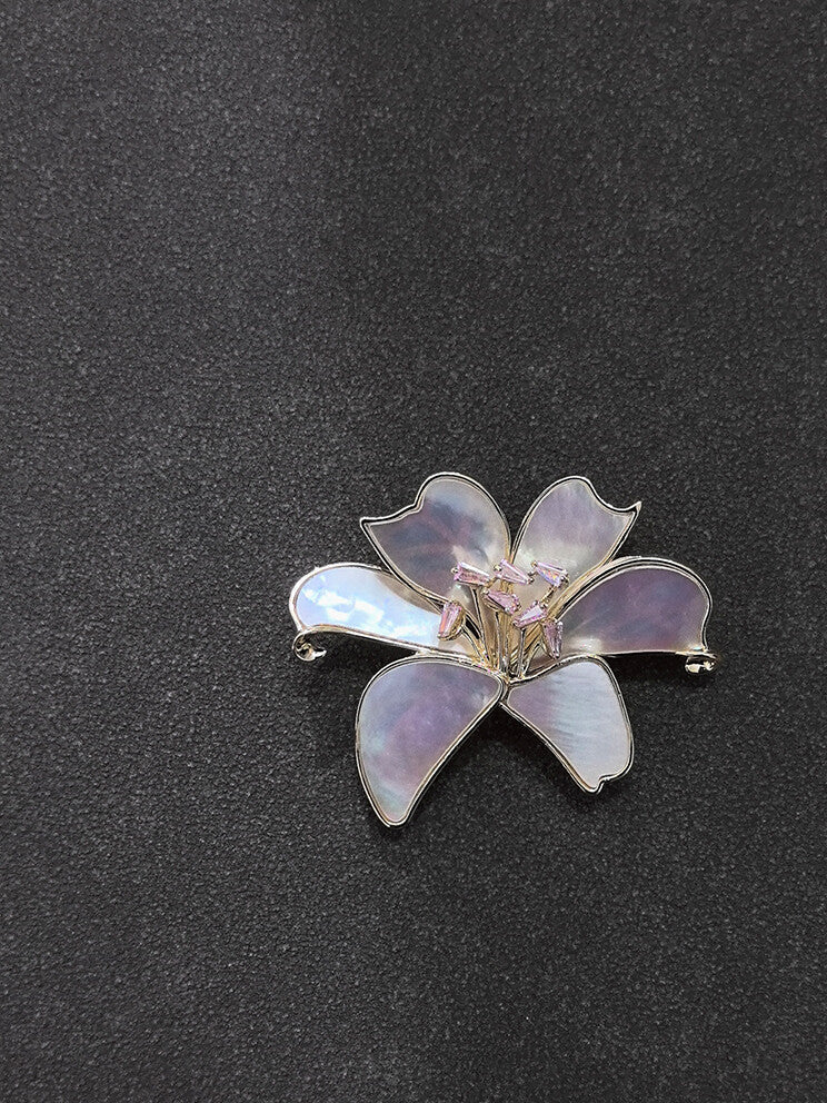 Pearl Oyster Lily Brooch