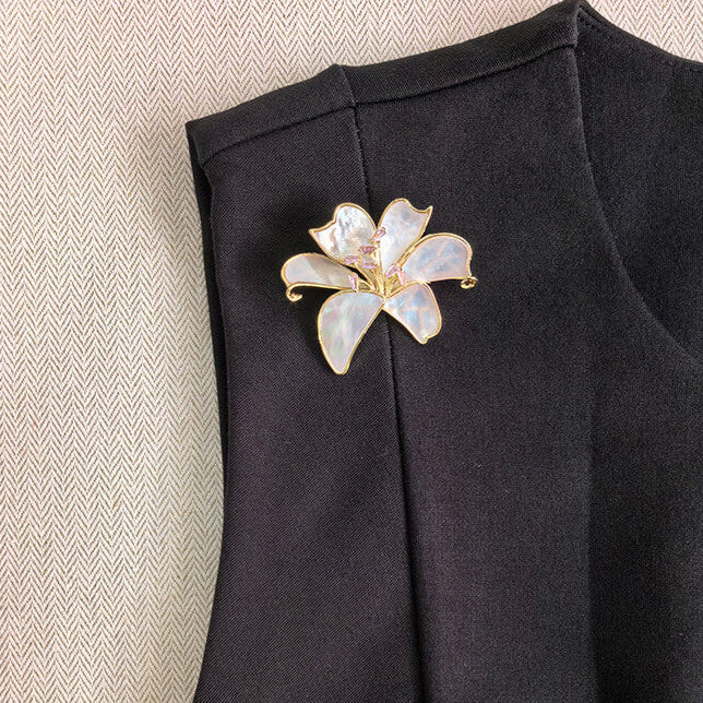 Pearl Oyster Lily Brooch