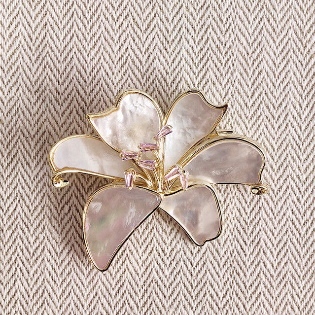 Pearl Oyster Lily Brooch