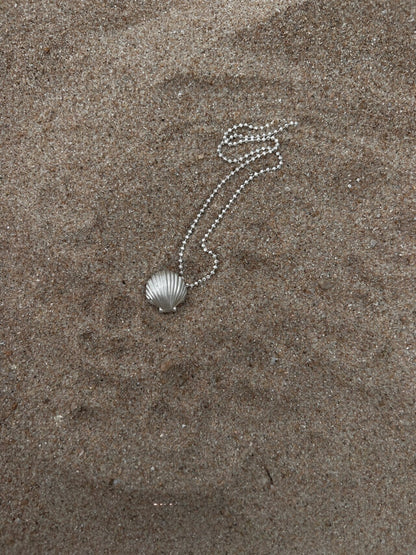 Shell Pearl Crystal Necklace