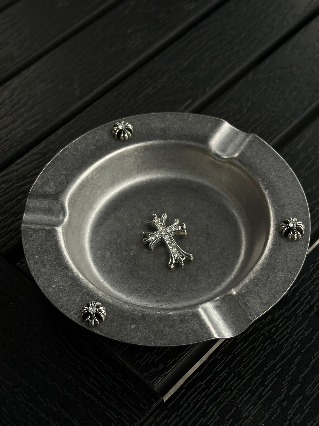 Silver Cross Decor Creative Ashtray