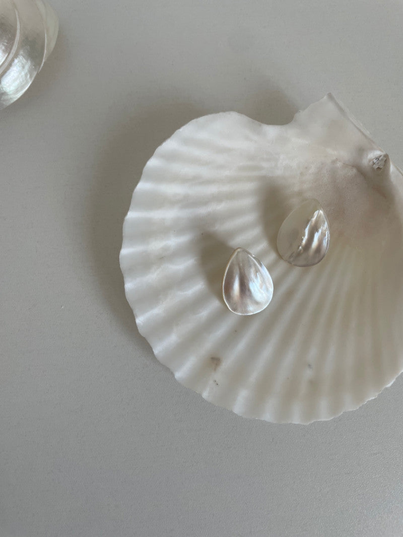 Simple Shell Earrings
