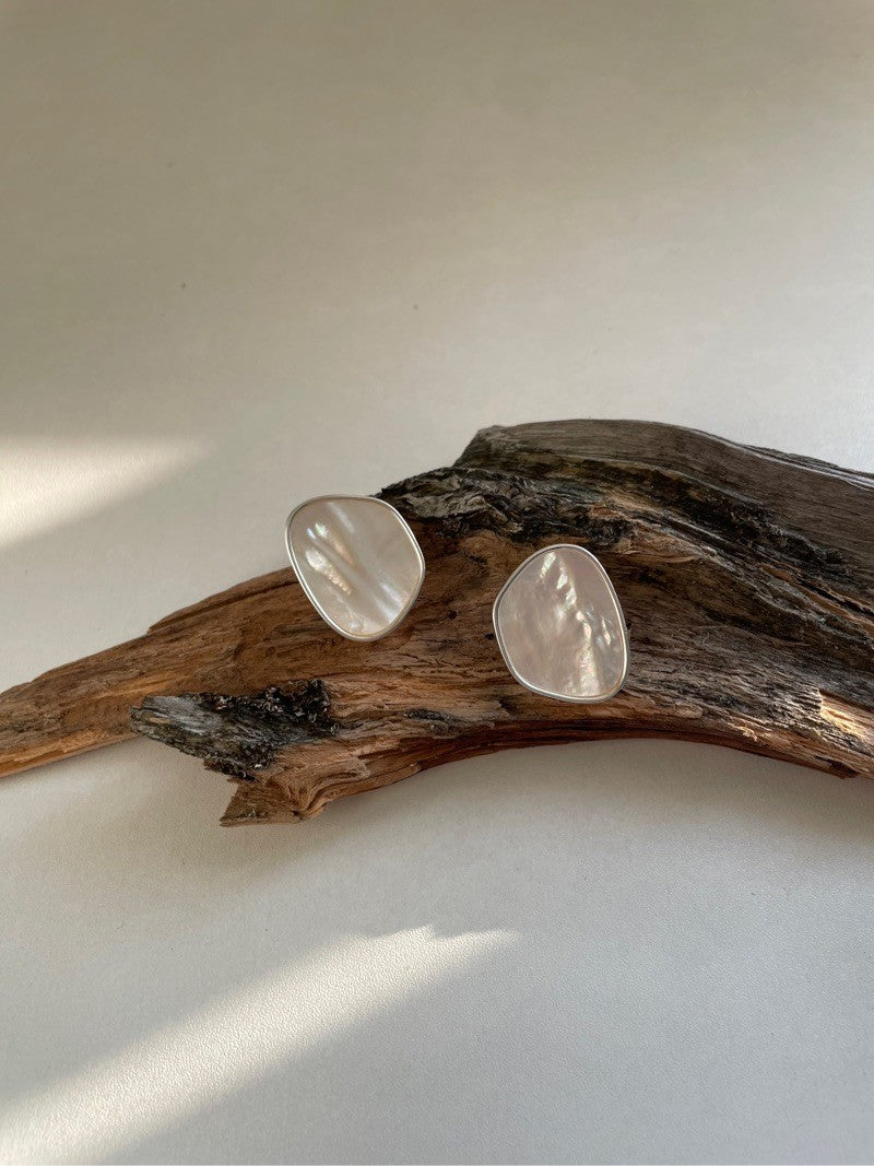 Simple Shell Earrings