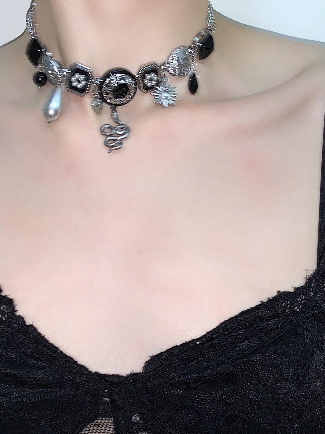 Snake Pendant Choker Necklace