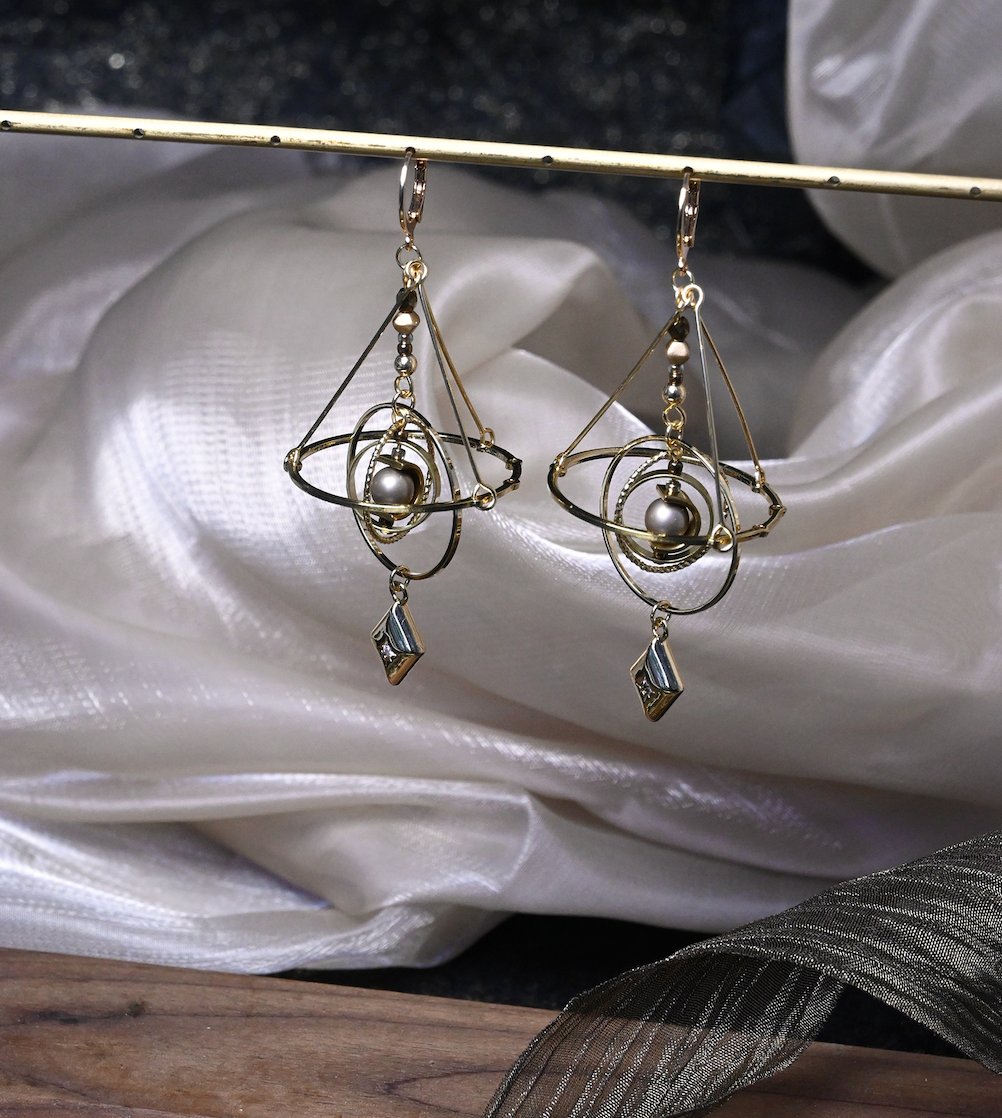 Solar Dial Track Earrings