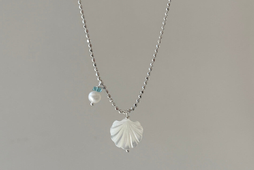 Sparkling Nacre Shell Silver Necklace