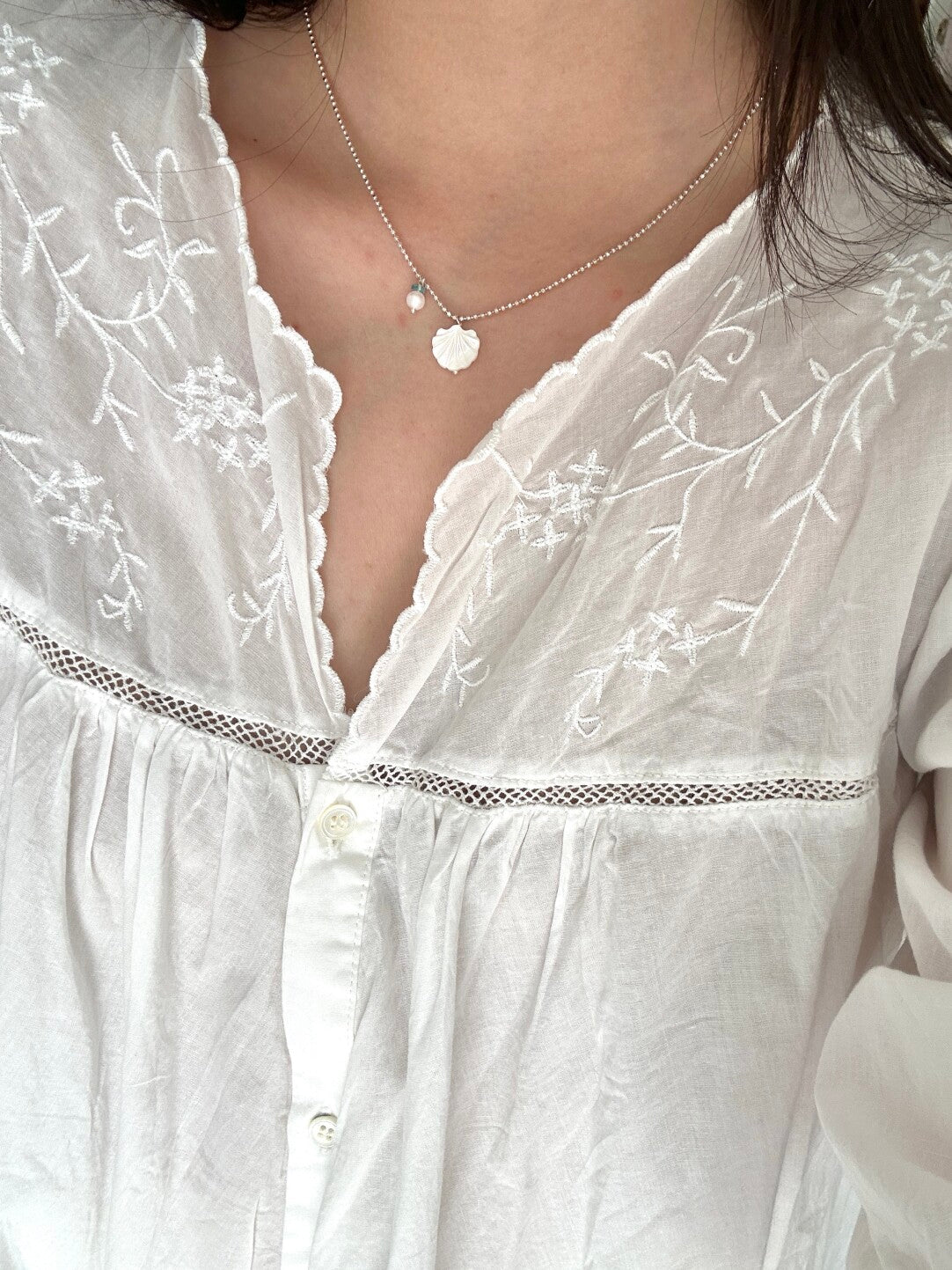 Sparkling Nacre Shell Silver Necklace