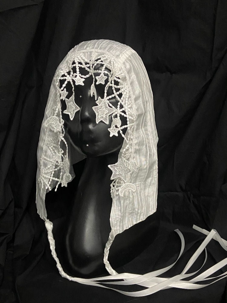 Star & Moon Myth Lace Ruffled Tassel Hood