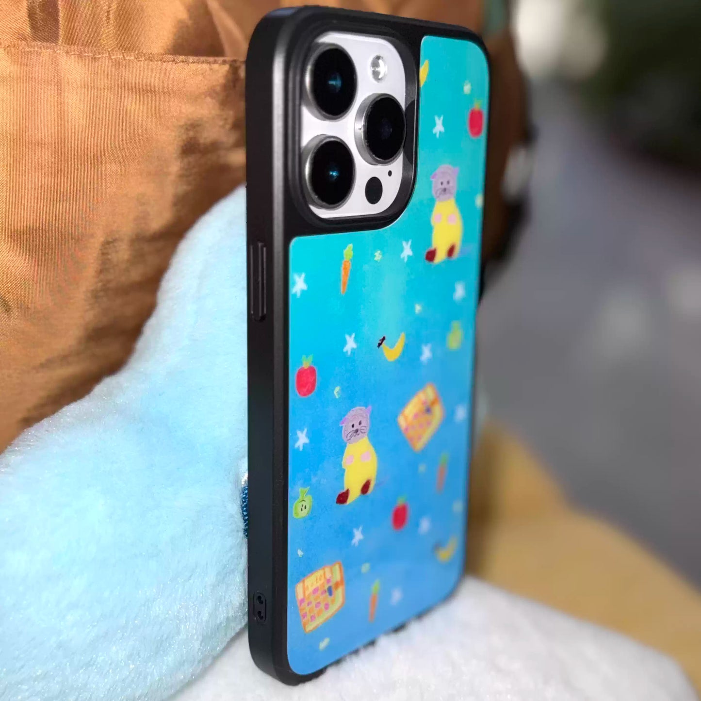 Otter's Photo Album: Whimsical Hand-Drawn Glossy Case