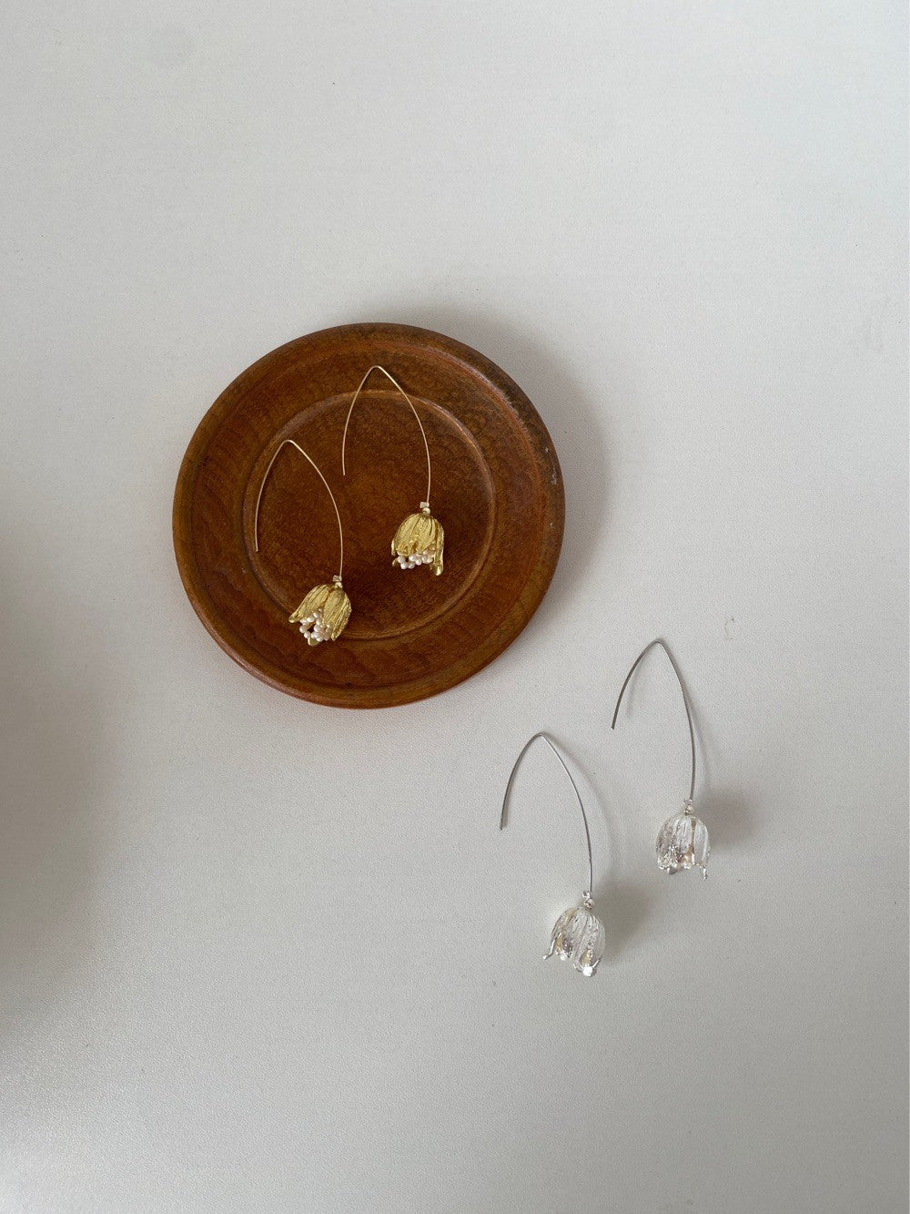 Tulip Wire Earrings
