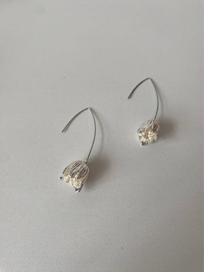 Tulip Wire Earrings