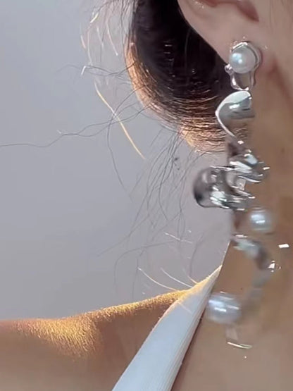 Twisted Geometric Pearl Earrings