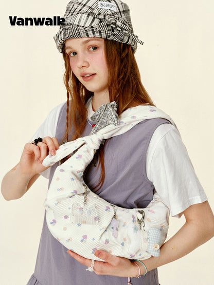 Vanwalk Gulugulu Crescent Bag