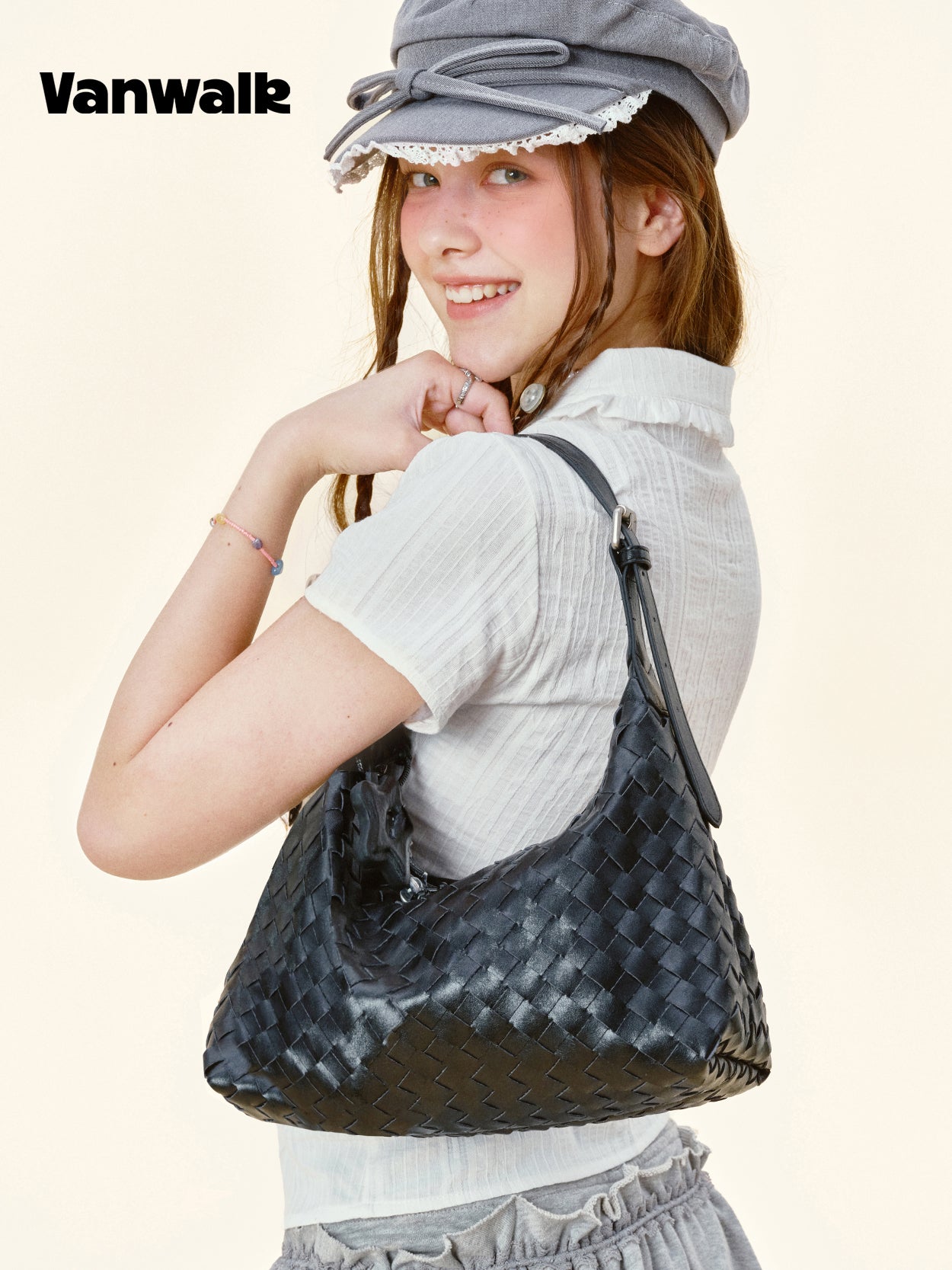 Vanwalk Minimal Woven Shoulder Bag