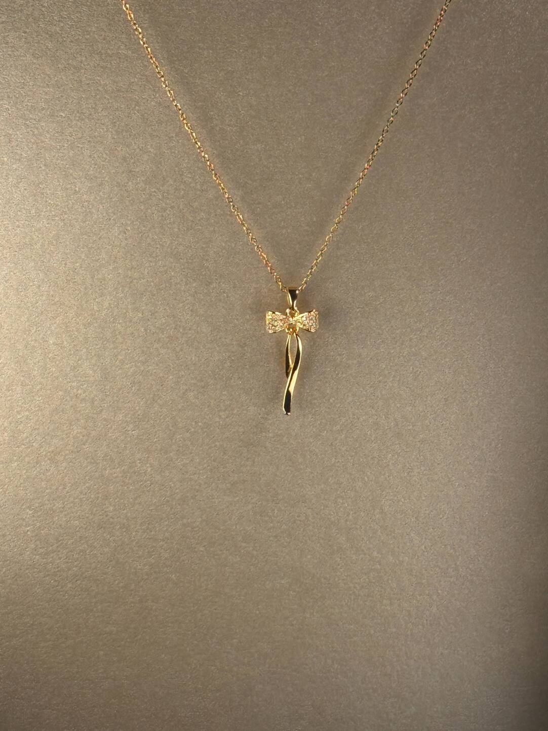 Vintage Golden Bow Necklace