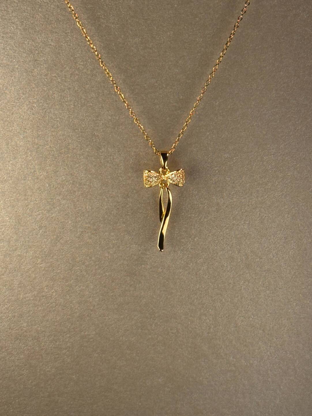 Vintage Golden Bow Necklace