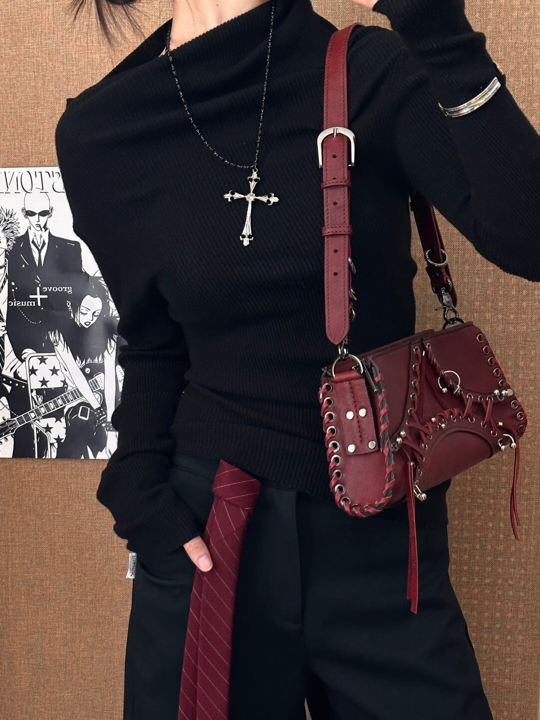 Vintage Red Top-Grain Leather Lace-Up Shoulder Bag | Bag | Three Fleas